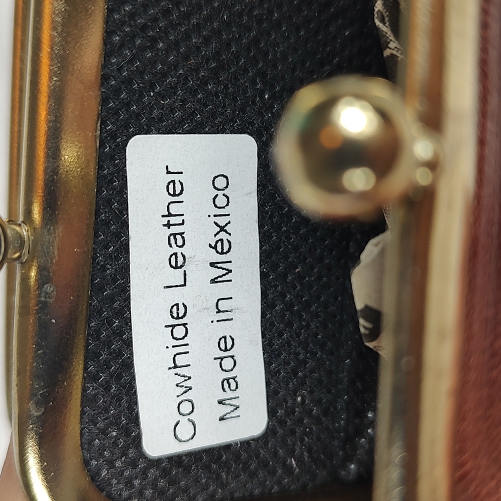 Small Cowhide Leather Money Coin Purse Metal Clasp Closer Square Bottom - Picture 7 of 11